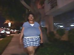 Ogromen črn kurba gets zajebal in poje cumload